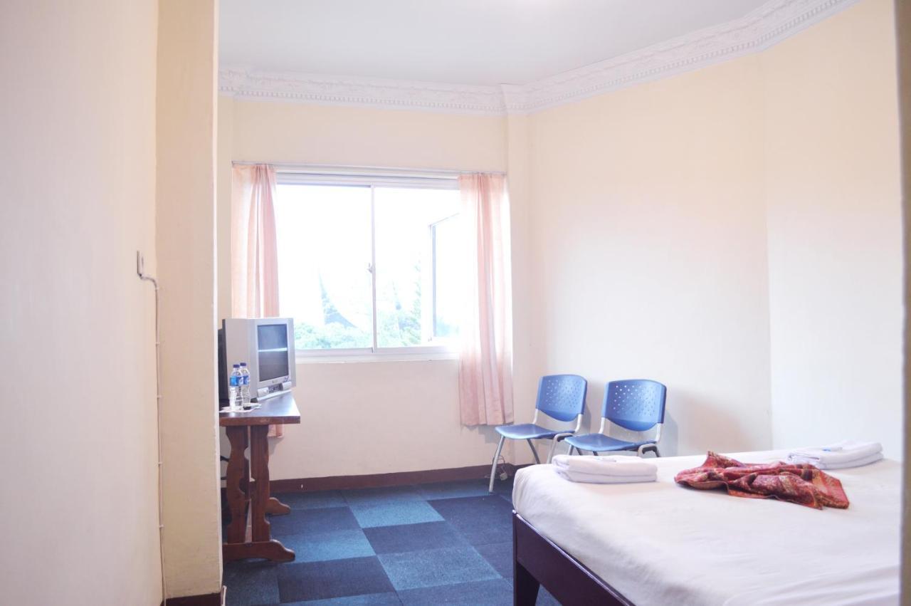 Hotel Yuriko Bukittinggi Esterno foto