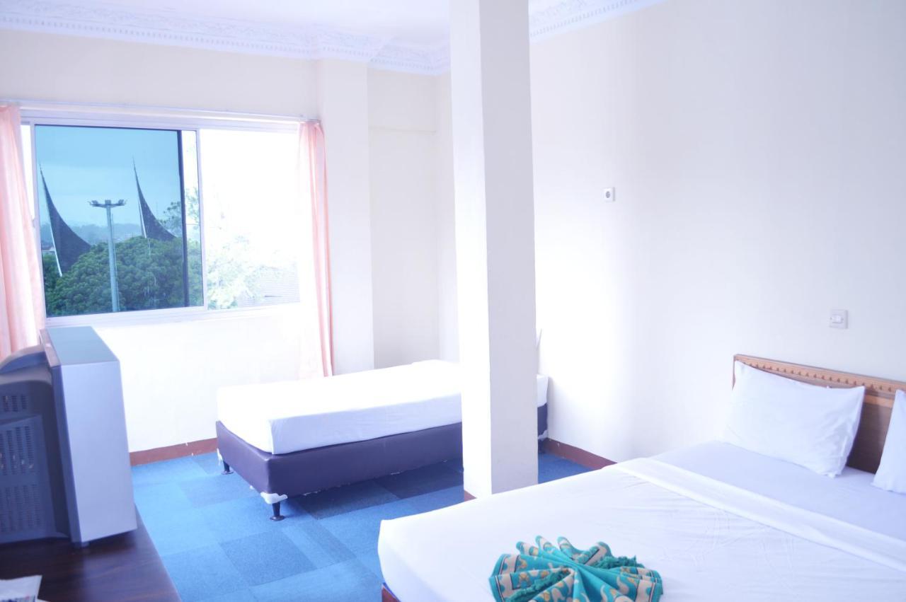 Hotel Yuriko Bukittinggi Esterno foto